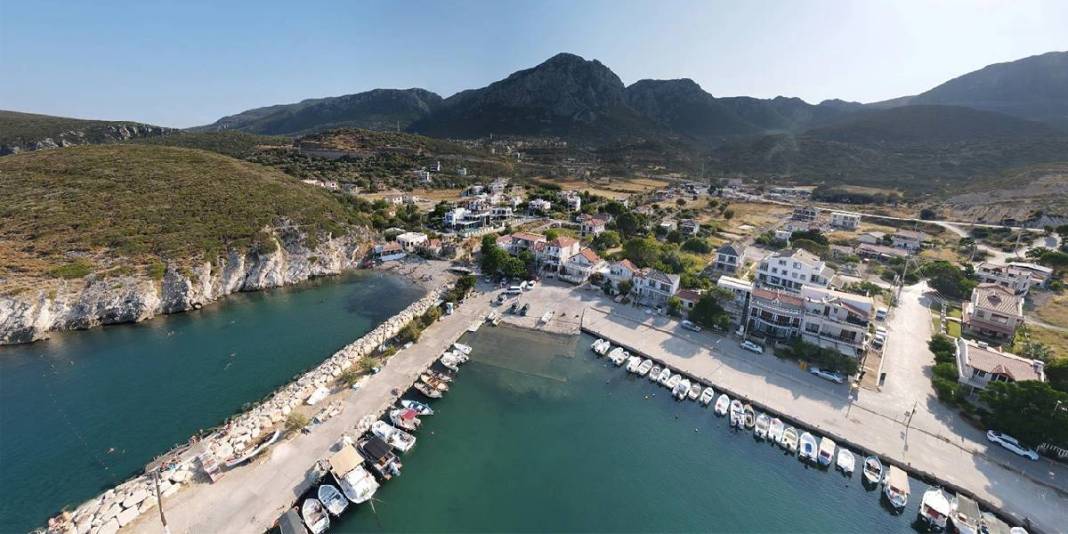 Herkes Çeşme’ye gidiyor ama asıl güzellik burada! Balıkçı köyü ve tarih buluşuyor: Zaman tam olarak burada duruyor 2